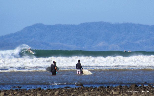Costa-Rica-Boca-Barranca-Surf-Spot-getting-out-at-the-boca-photo-Sergio-Quesada Costa-Rica-Boca-Barranca-Surf-Spot-getting-out-at-the-boca-photo-Sergio-Quesada