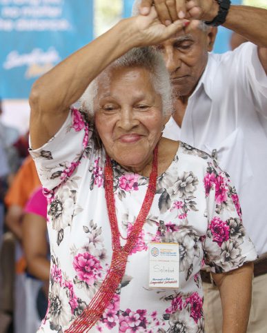 living longer in Costa-Rica-blue-zone-dancing at 100 living longer in Costa-Rica-blue-zone-dancing at 100