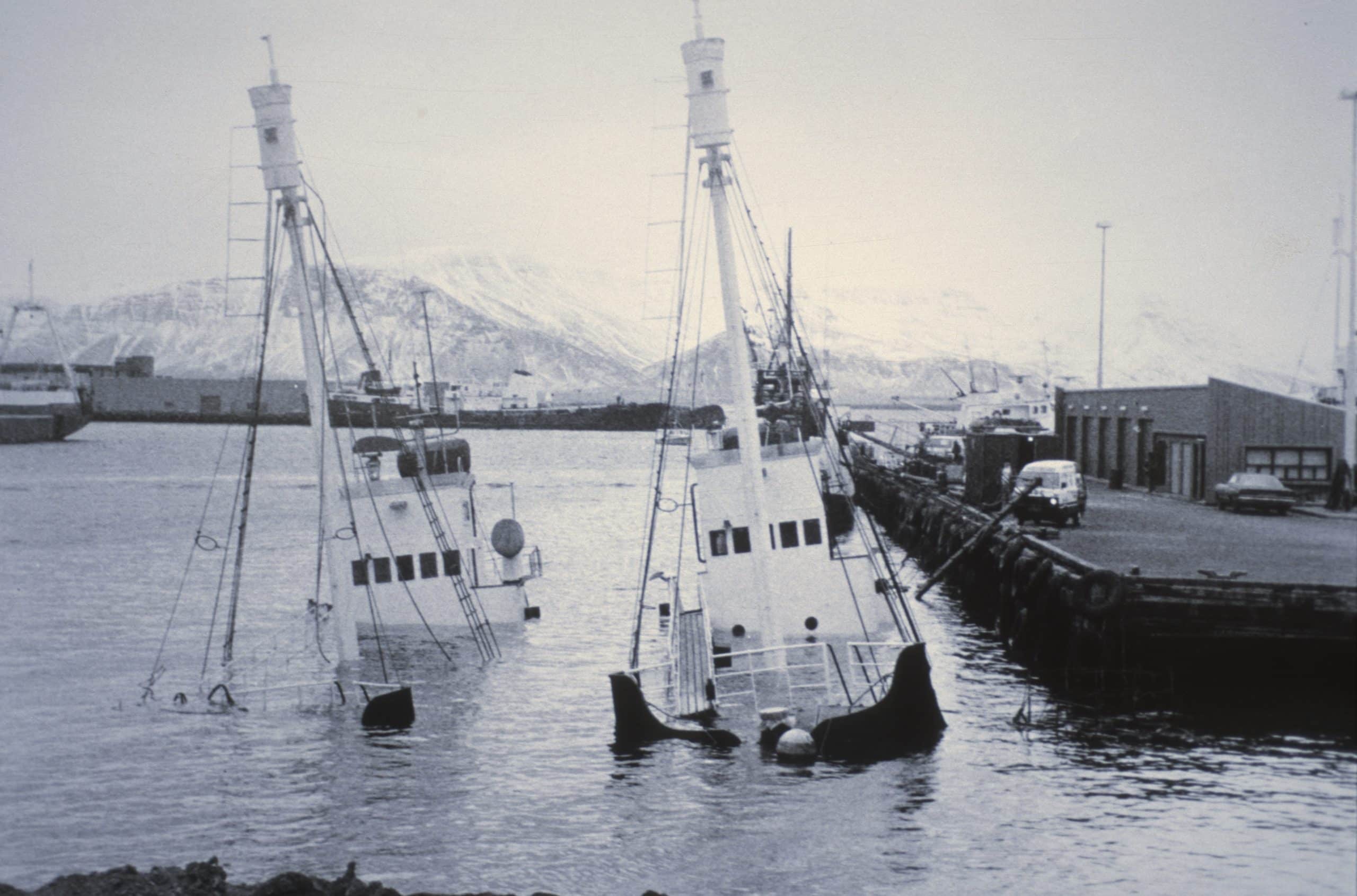 860909_Uknown_Iceland1986_WhalingFleetScuttled_003_slide_5_1_1