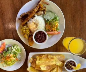 Food and Discounts at VANDARA