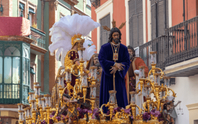 Semana Santa Spectacle: Gastronomy and Rituals in the Heart of Latin America