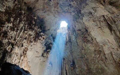 Into the Abyss: The Thrilling World of Caving in Costa Rica