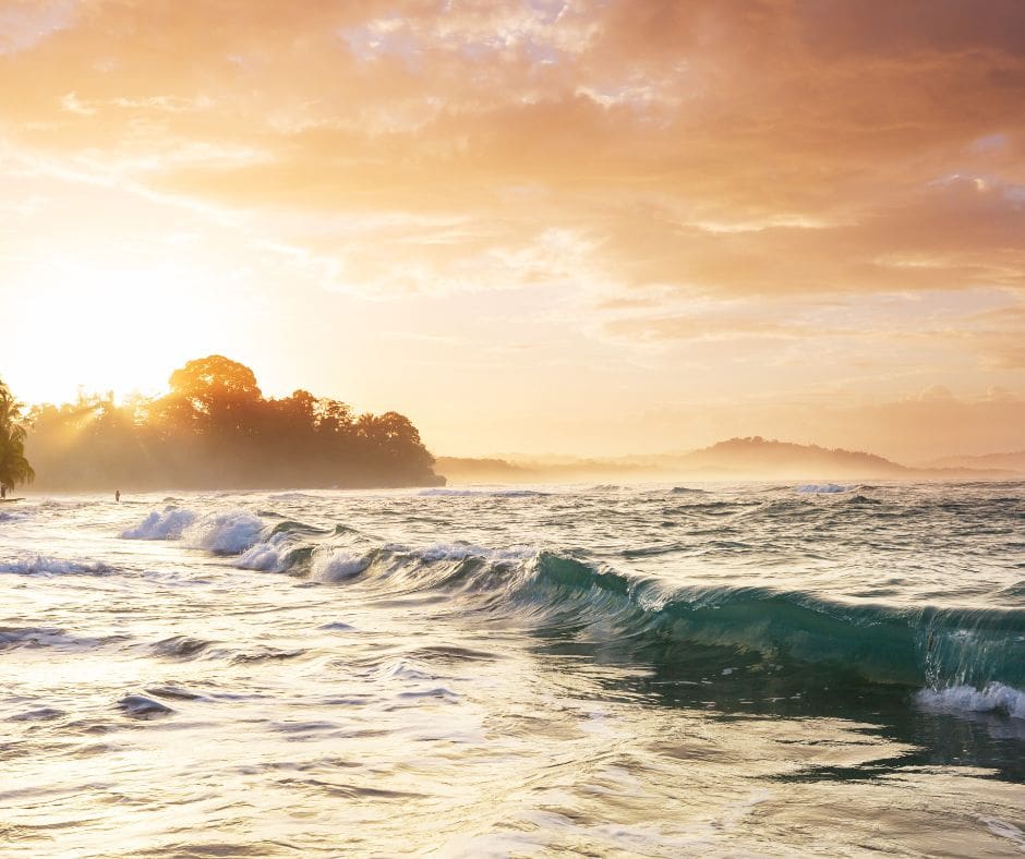 Surf Costa Rica in March